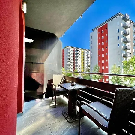 Apartment Studio 18 Cu La Munte Si Parcare Privata *