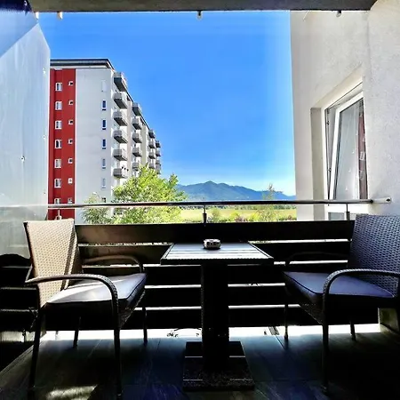 Studio 18 Cu La Munte Si Parcare Privata Apartment