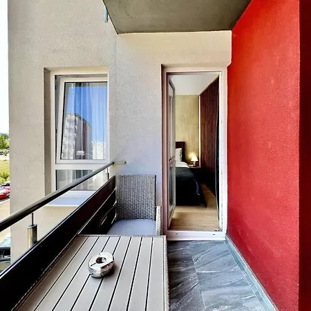 Apartment Studio 18 Cu La Munte Si Parcare Privata *